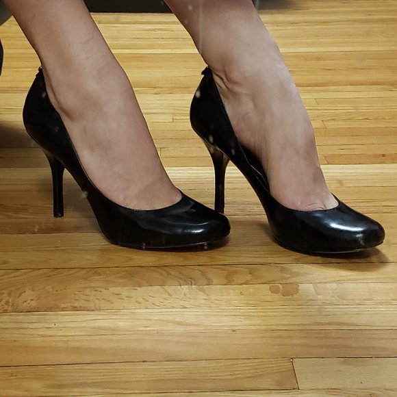 Michael Kors Black heel pumps